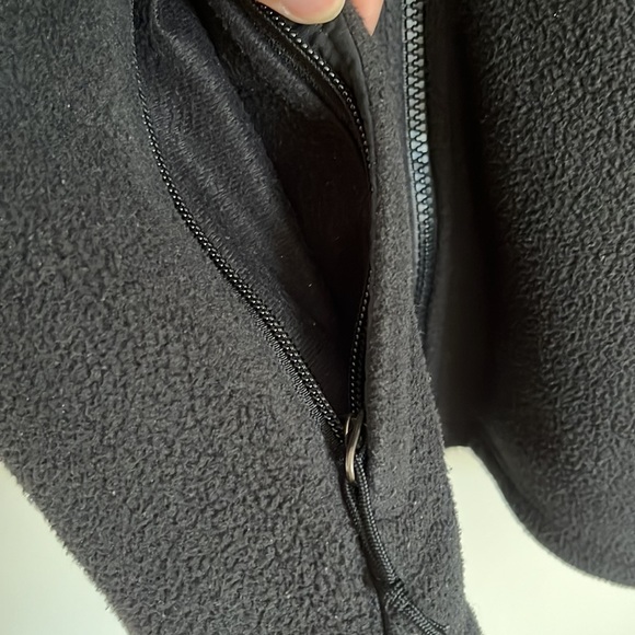 The North Face Black Winter Zip Up Jacket - Picture 3 of 5